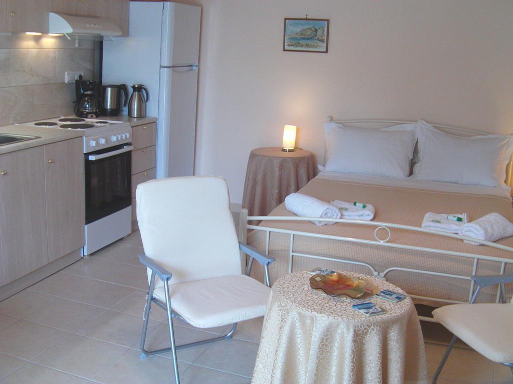Helen'S Cottage Петрокорион Экстерьер фото